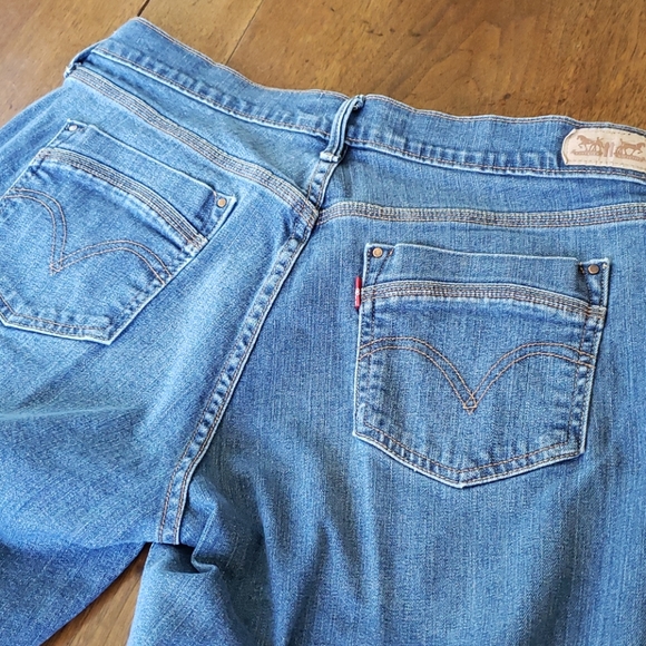LEVI'S STRAUSS Blue Bermuda. Size 10 - Picture 5 of 12
